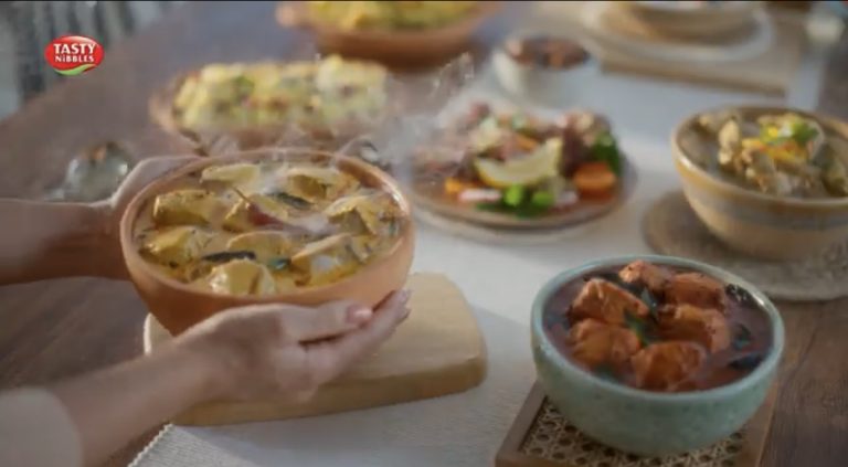 Tasty Nibbles: A Culinary Caper that Conquered Hearts (and Taste Buds) in Kerala